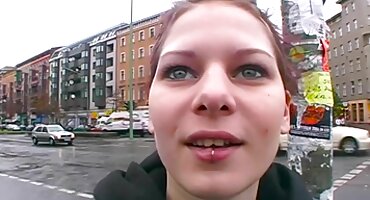 truyện tranh sex gia đình Thư ký cho ông chủ một đánh đòn trong văn phòng. jav gái xinh