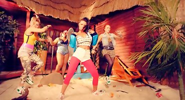 lộ link sex vn Cô liếm mông Của O GraEn phim sex người và thú Gra và lấy kiêm trong âm hộ của cô.